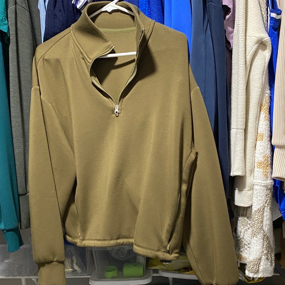 Varley women Olive Half-Zip Pullover Sweater